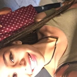 Meet your Posher, Kayla